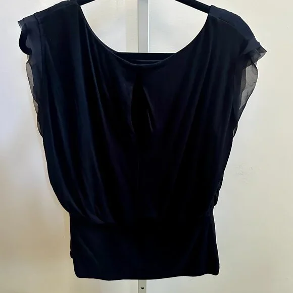 White House Black Market Women's Flutter Sleeveless Black Top Sz M - Picture 4 of 7